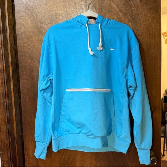 Nike Tops - Nike sweatshirt